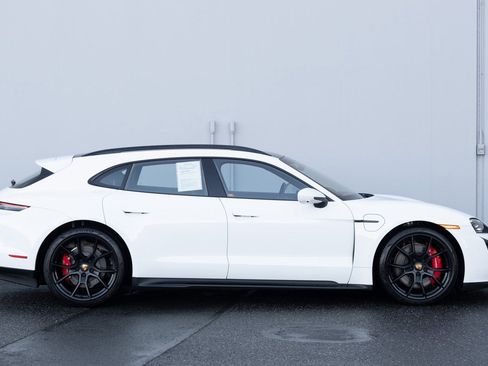 Used 2024 Porsche Taycan GTS AWD/4WD image 28