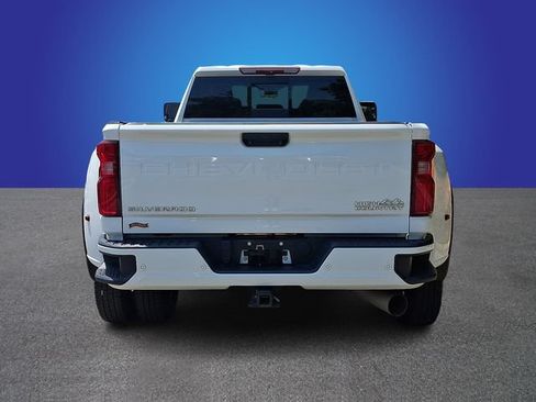 Used 2024 Chevrolet Silverado 3500 High Country w/ Technology Package AWD/4WD image 5