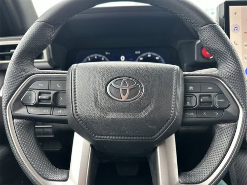 Used 2024 Toyota Tacoma TRD Off-Road image 23