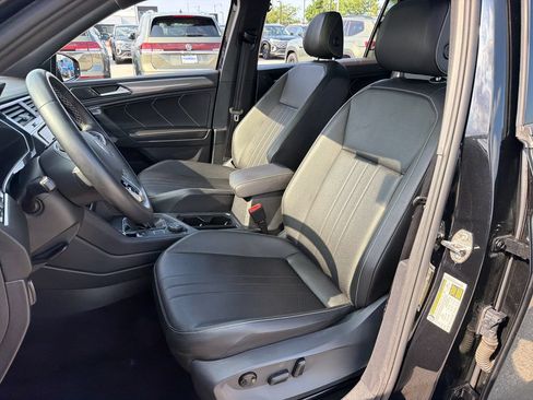 Certified 2023 Volkswagen Tiguan SE R-Line AWD/4WD image 7