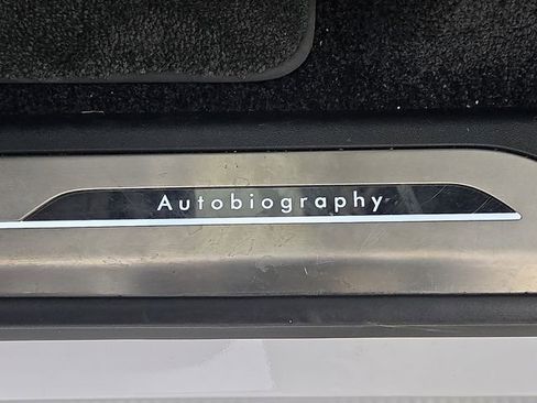 Used 2024 Land Rover Range Rover Autobiography AWD/4WD image 28