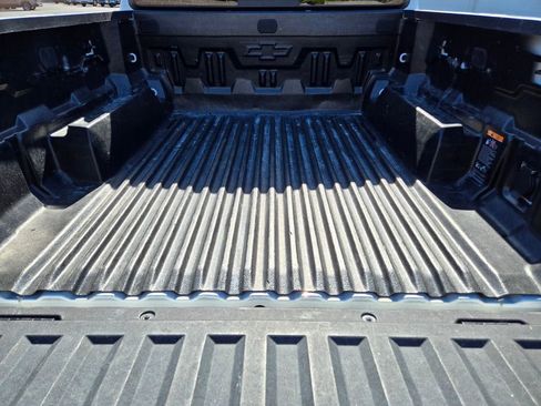 Used 2024 Chevrolet Colorado Z71 w/ Z71 Convenience Package 2 image 13