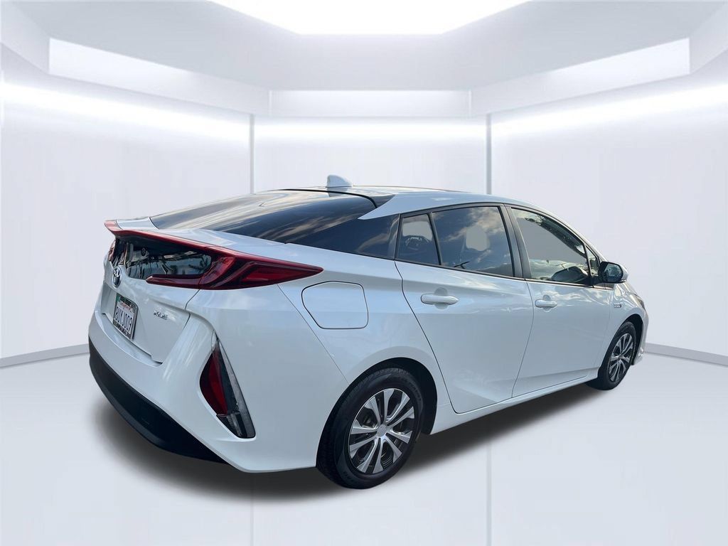 Used 2021 Toyota Prius Prime XLE w/ Carpet Mat Package (TMS) FWD image 5