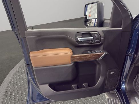 Used 2022 Chevrolet Silverado 3500 High Country w/ Z71 Off-Road Package image 20