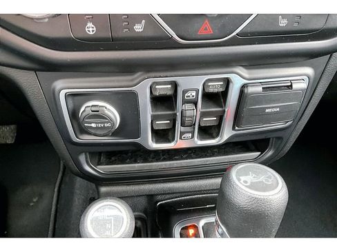 Used 2019 Jeep Wrangler Unlimited Sport AWD/4WD image 31