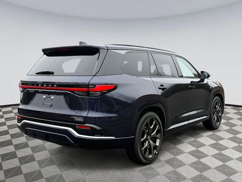 Used 2026 Lexus TX 500h AWD image 2