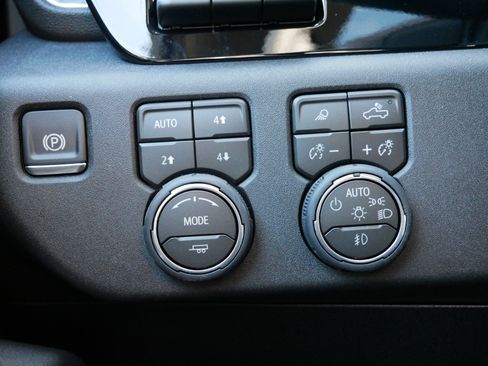 New 2026 Chevrolet Silverado 2500 LTZ image 21