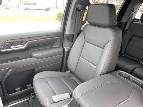 New 2026 GMC Sierra 1500 SLT w/ SLT Convenience Package image 24