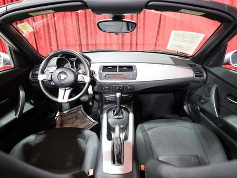 Used 2007 BMW Z4 3.0i image 16