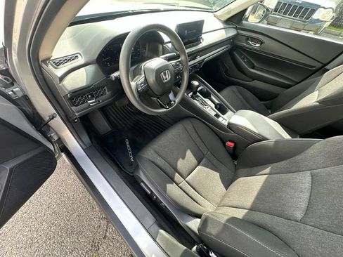 Used 2024 Honda Accord EX image 9