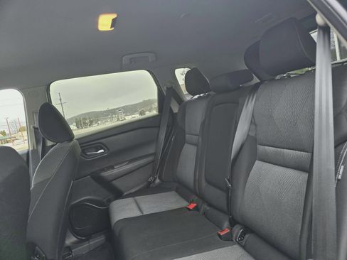 Used 2024 Nissan Rogue SV image 13