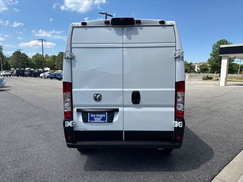Used 2025 RAM ProMaster 2500 w/ Convenience Group FWD image 5