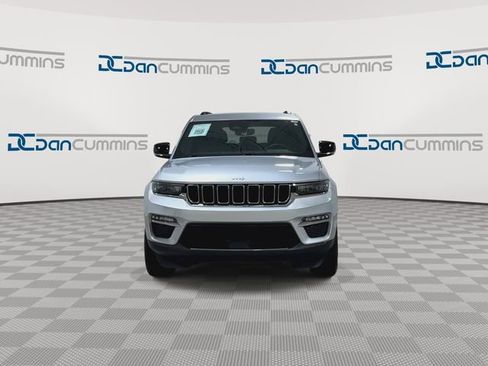 Used 2024 Jeep Grand Cherokee Limited AWD/4WD image 3
