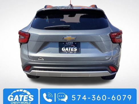 Used 2024 Chevrolet Trax LT w/ Driver Confidence Package image 9