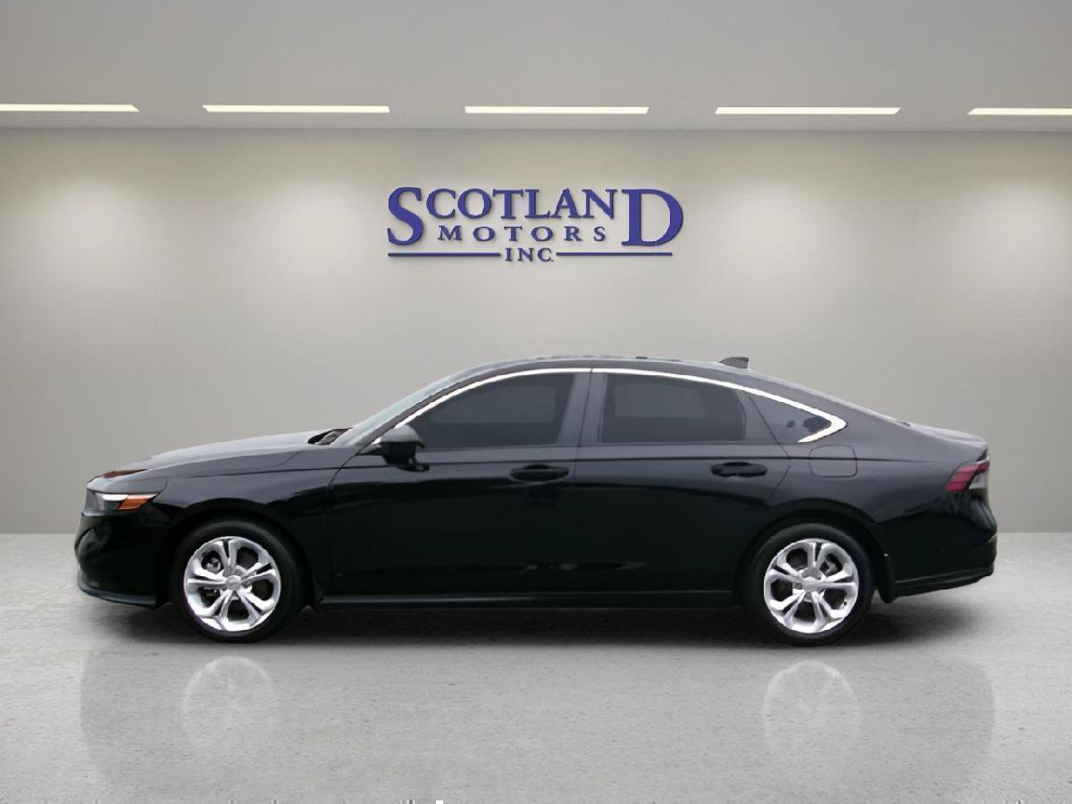 Used 2025 Honda Accord LX image 1
