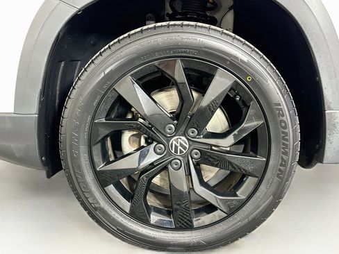 Used 2022 Volkswagen Taos SE AWD/4WD image 11