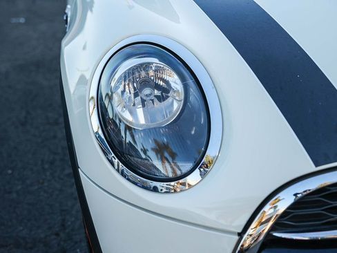 Used 2019 MINI Cooper S image 14