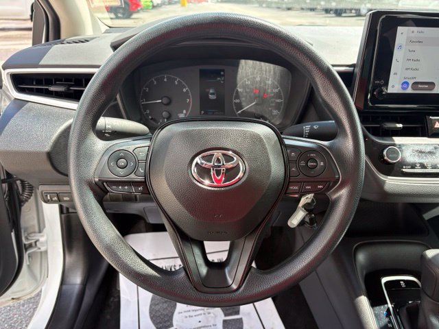Used 2025 Toyota Corolla LE FWD image 15