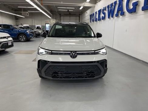 New 2026 Volkswagen Taos SE image 6