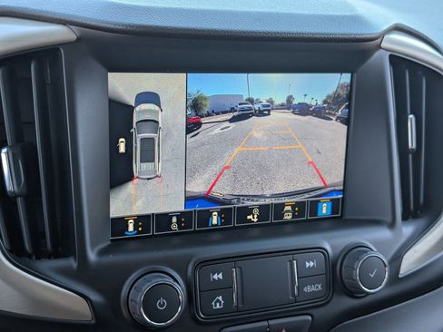 Used 2024 GMC Terrain Denali w/ Black Diamond Edition image 28