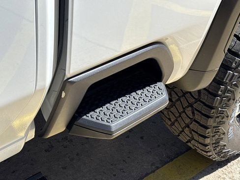 New 2026 GMC Sierra 2500 AT4X w/ LPO, Black Badging Package AWD/4WD image 19