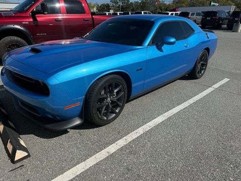 Used 2023 Dodge Challenger R/T w/ Blacktop Package image 1