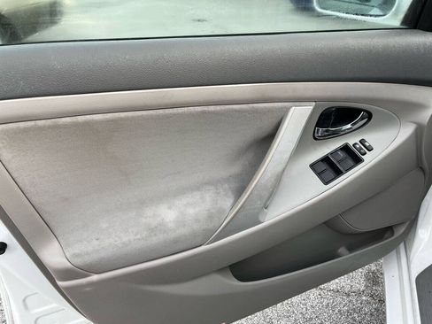 Used 2008 Toyota Camry LE FWD image 12