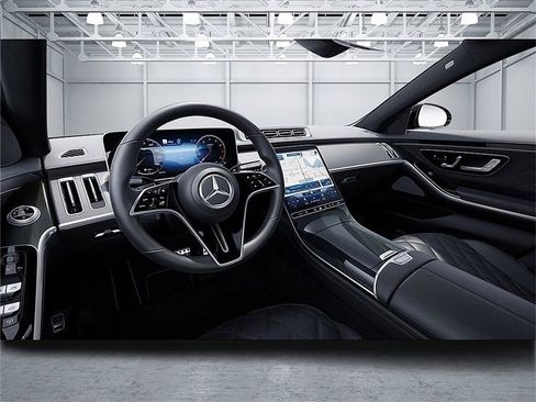 New 2025 Mercedes-Benz S 580 4MATIC Sedan image 3