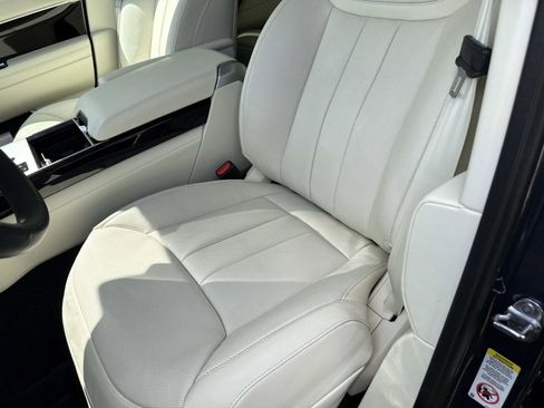 Used 2026 Land Rover Range Rover Long Wheelbase SE image 21