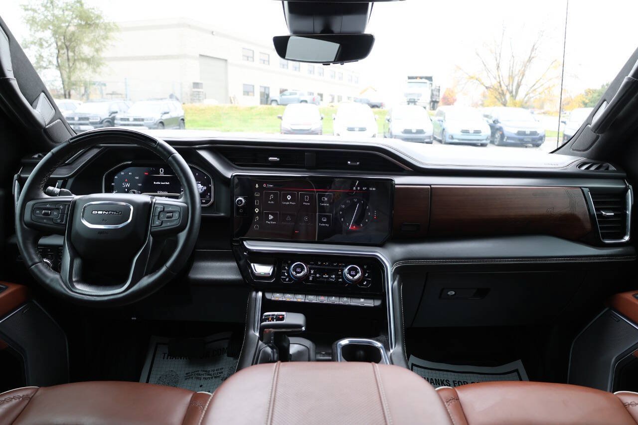 Used 2023 GMC Sierra 1500 Denali Ultimate AWD/4WD image 14