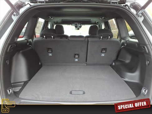 New 2025 Jeep Grand Cherokee 4WD image 7