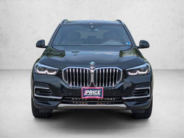 Used 2023 BMW X5 xDrive40i w/ Parking Assistance Package AWD/4WD image 2