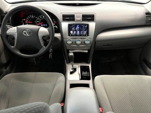 Used 2009 Toyota Camry LE image 18