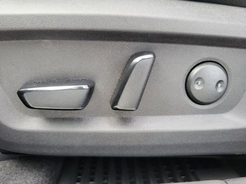 New 2025 Nissan Rogue SL image 9