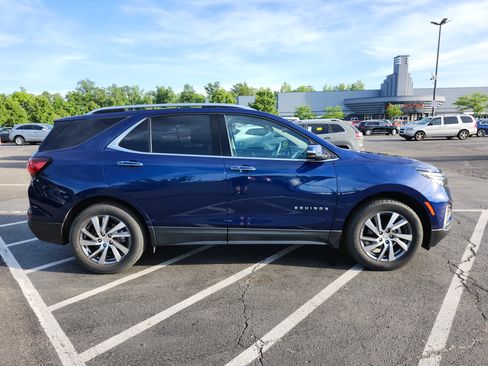 Used 2023 Chevrolet Equinox Premier FWD image 16