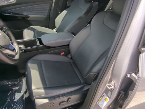 Used 2023 Volkswagen ID.4 Pro S RWD image 20