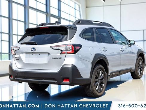 Used 2025 Subaru Outback Onyx Edition AWD/4WD image 23