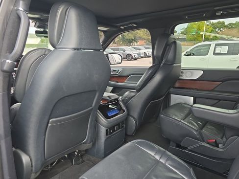 Used 2023 Lincoln Navigator L Reserve image 12