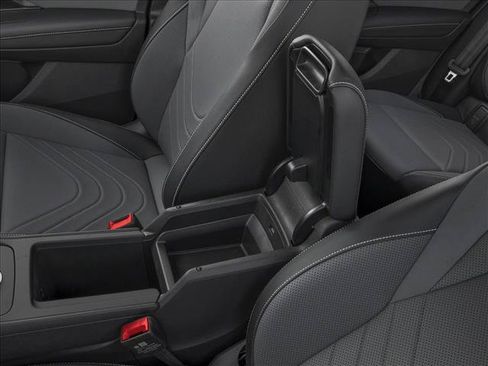 New 2026 Volkswagen Tiguan SEL R-Line AWD/4WD image 10