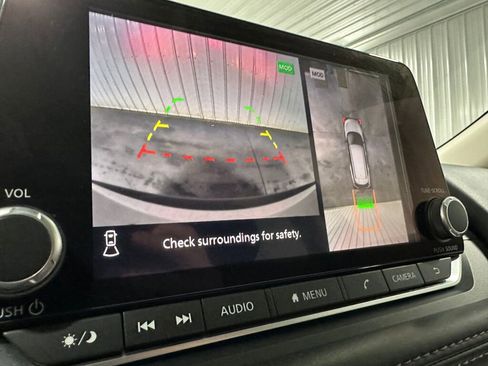 Used 2023 Nissan Rogue SL image 13