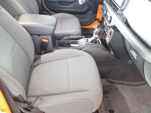 Used 2025 Jeep Wrangler Unlimited Sport S 4xe w/ Convenience Group AWD/4WD image 46