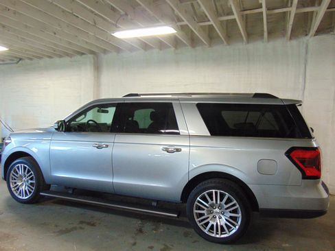 Used 2024 Ford Expedition Max Limited image 4
