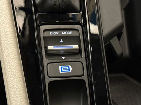 Certified 2025 Honda Accord EX-L image 28