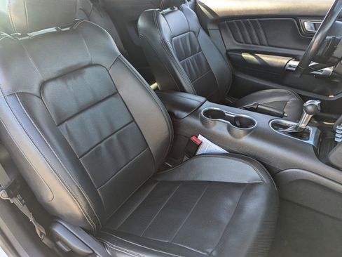 Used 2021 Ford Mustang Premium image 10