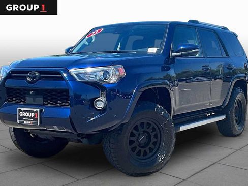 Used 2023 Toyota 4Runner SR5 Premium w/ Moonroof Package AWD/4WD image 1