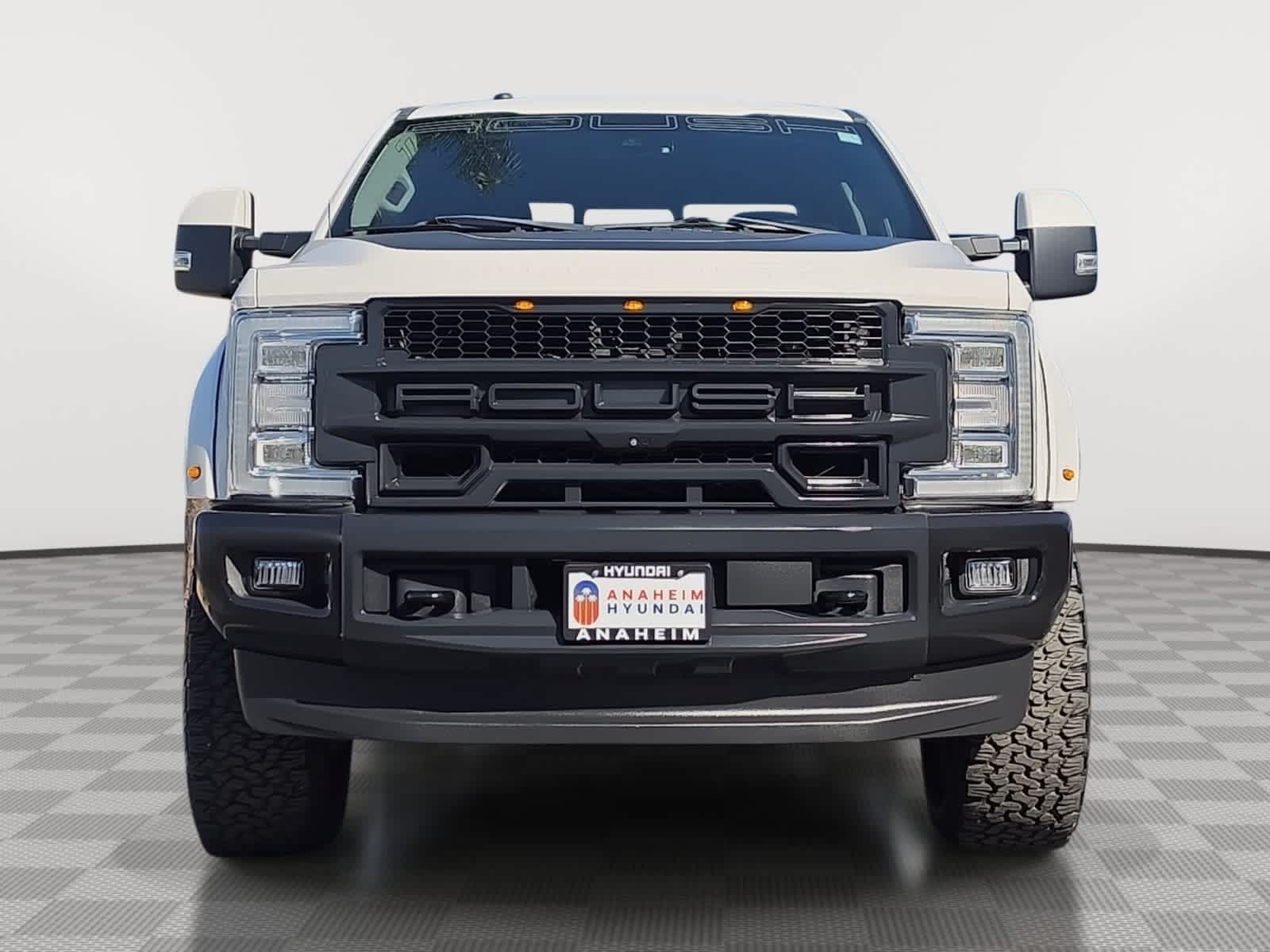 Used 2018 Ford F250 Lariat w/ Lariat Ultimate Package AWD/4WD image 2