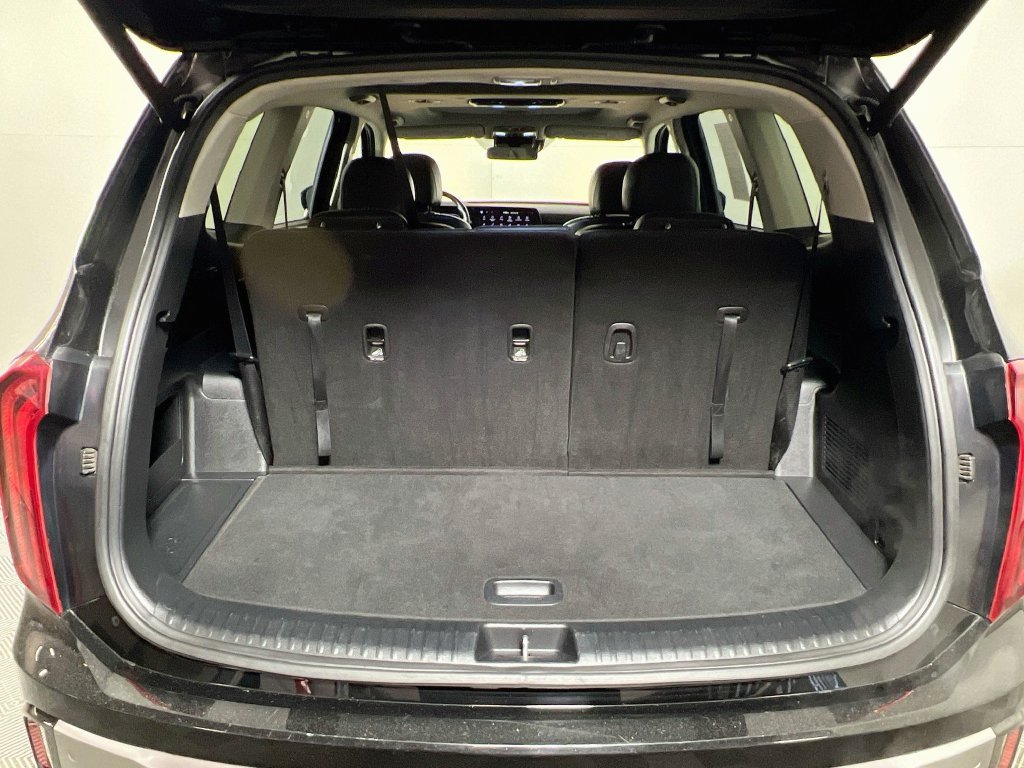 Used 2025 Kia Telluride S AWD/4WD image 22