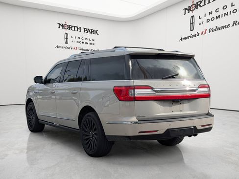 Used 2021 Lincoln Navigator L Reserve w/ Luxury Package AWD/4WD image 3