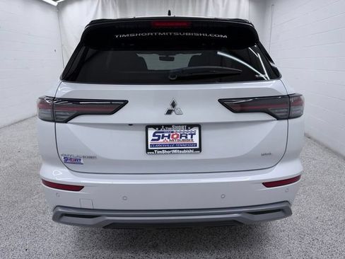 Used 2025 Mitsubishi Outlander SEL AWD/4WD image 3