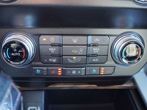 Used 2019 Ford F150 Lariat w/ Equipment Group 502A Luxury image 31